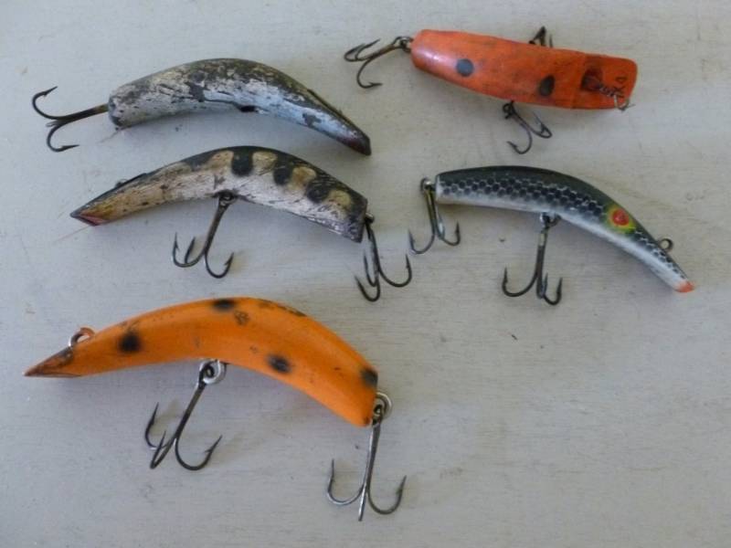 lot 58 image: Vintage Fishing Lures