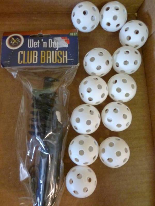 lot 68 image: Golf Items
