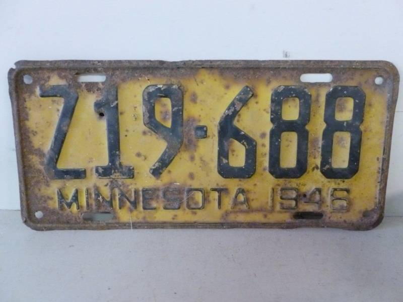 lot 80 image: Vintage License Plate