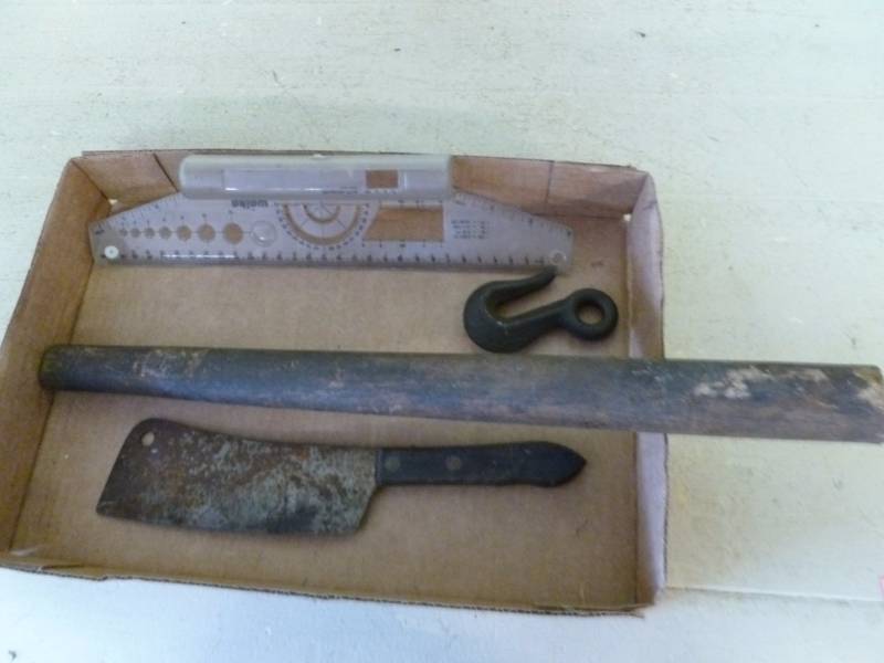 lot 94 image: Cleaver Knife