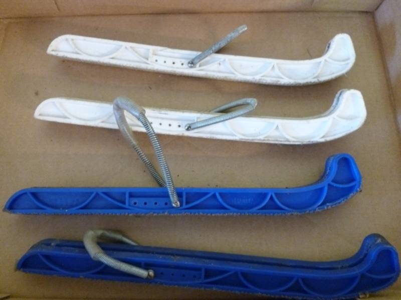 lot 105 image: Ice Skate Guards