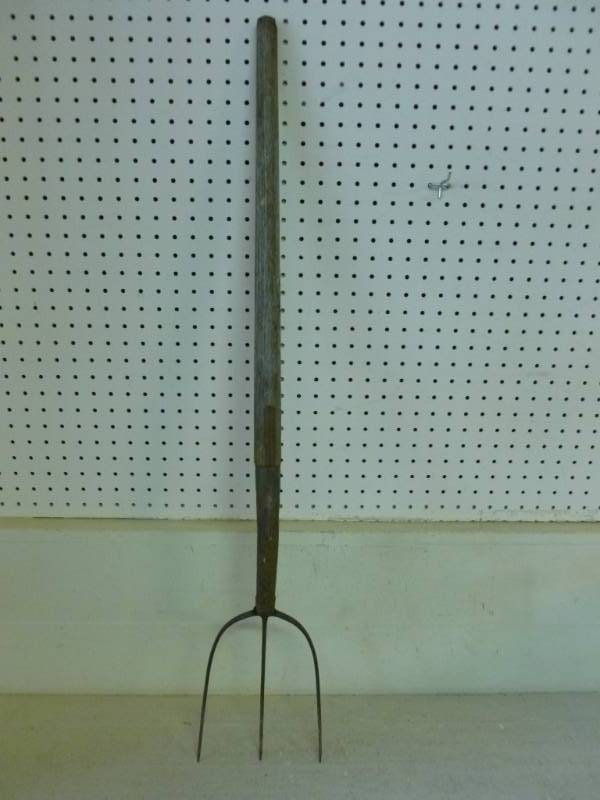 lot 128 image: Vintage Hay Fork