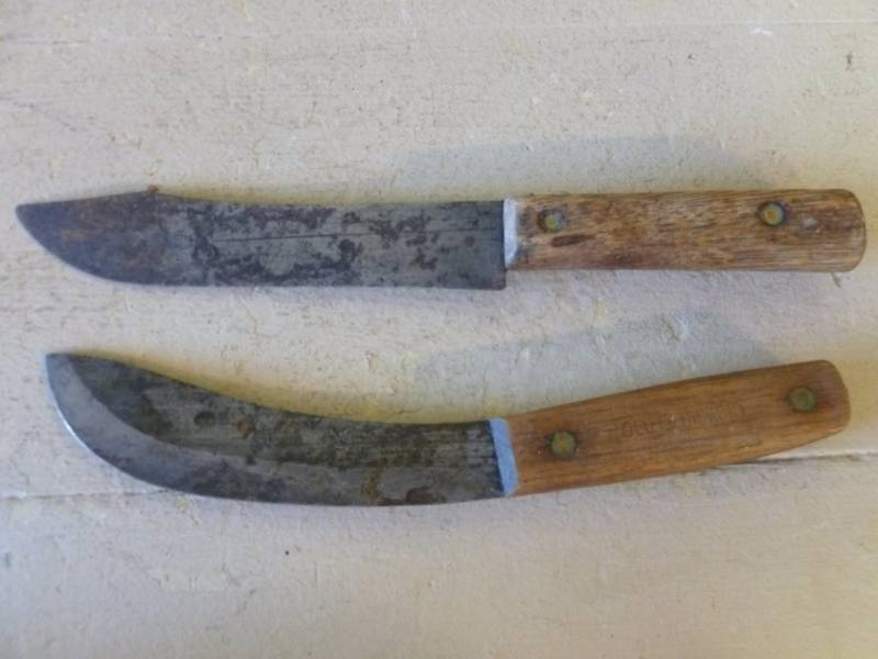 lot 143 image: Vintage Knives