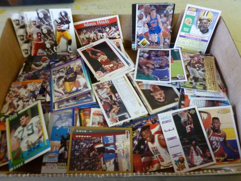 lot 156 image: Sports Cards