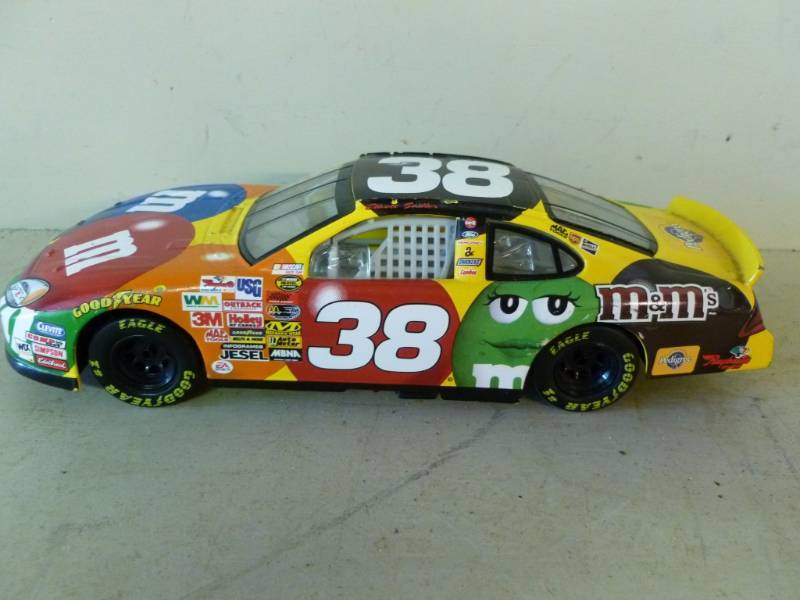 lot 221 image: Die Cast Metal Car