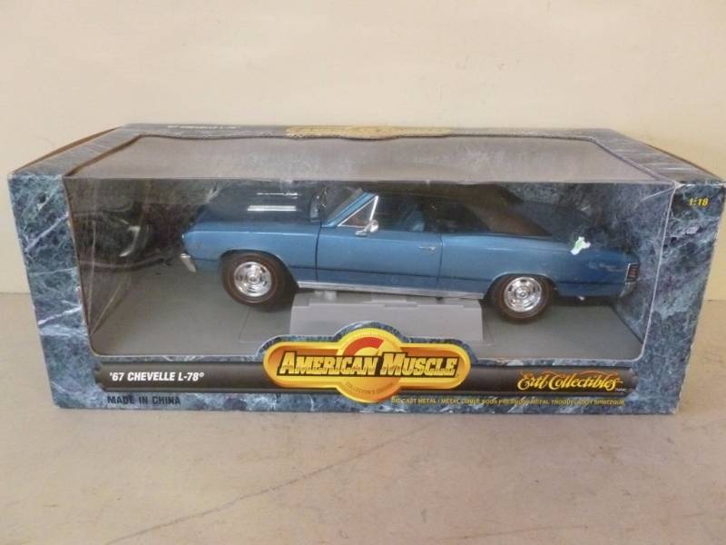 lot 242 image: Die Cast Metal Car