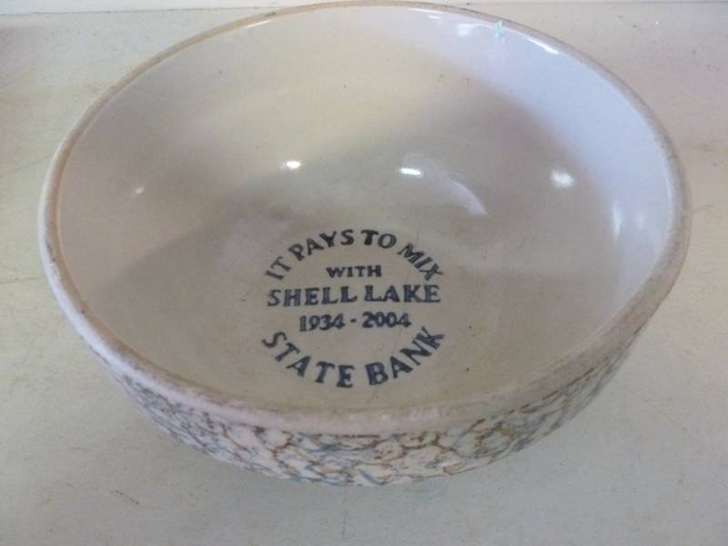 lot 247 image: Spongeware Bowl