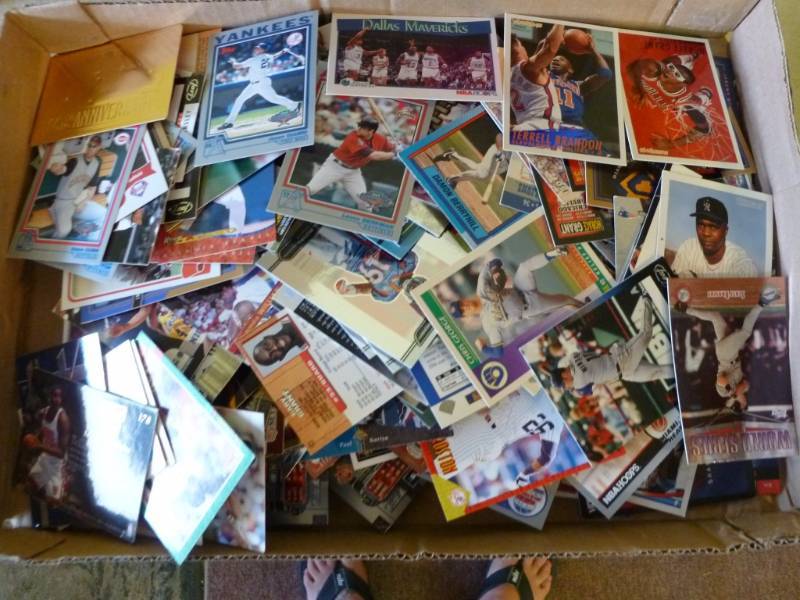 lot 273 image: Sports Cards