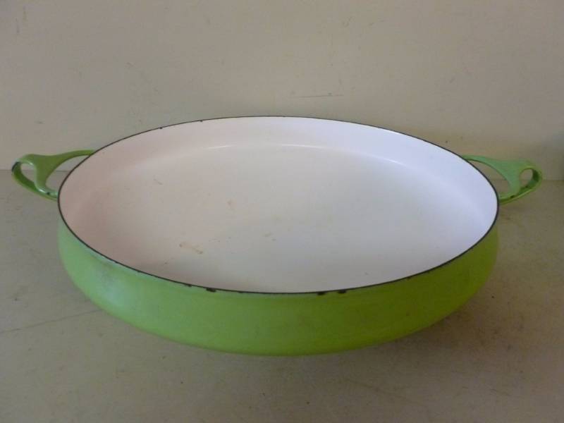 lot 280 image: Vintage Pan