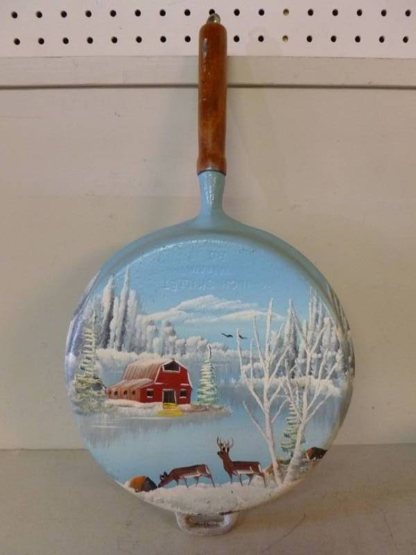 lot 285 image: Hand Painted Cast Iron Pan
