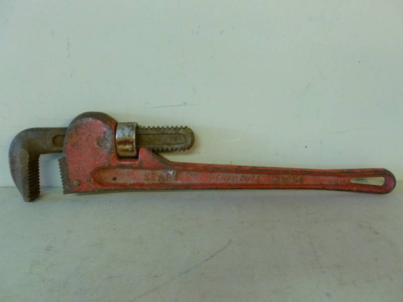 lot 323 image: Pipe Wrench