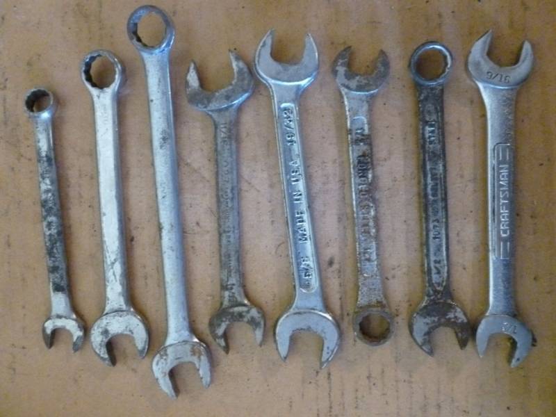 lot 332 image: Tools