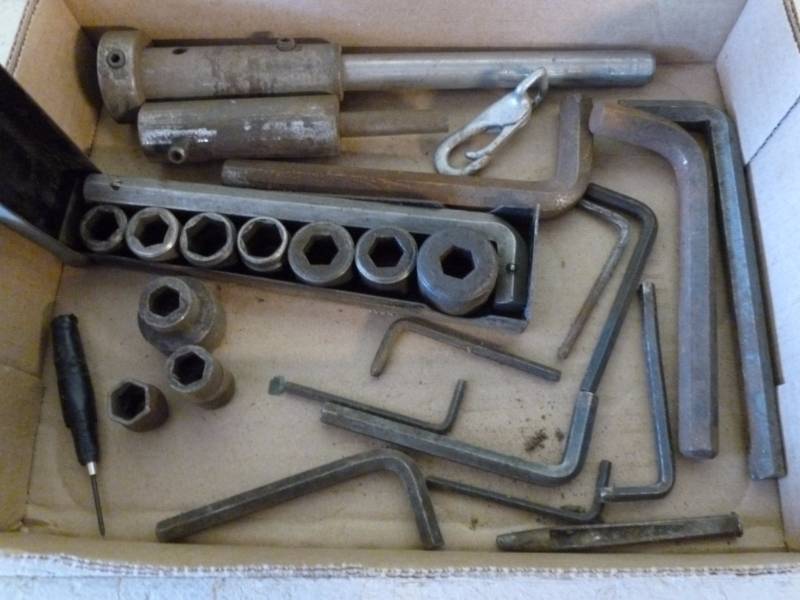 lot 334 image: Vintage Tools