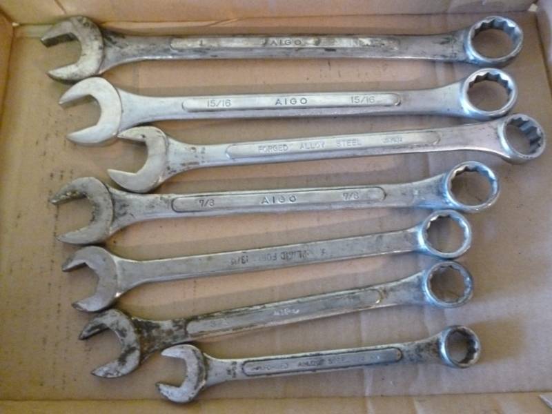 lot 338 image: Tools