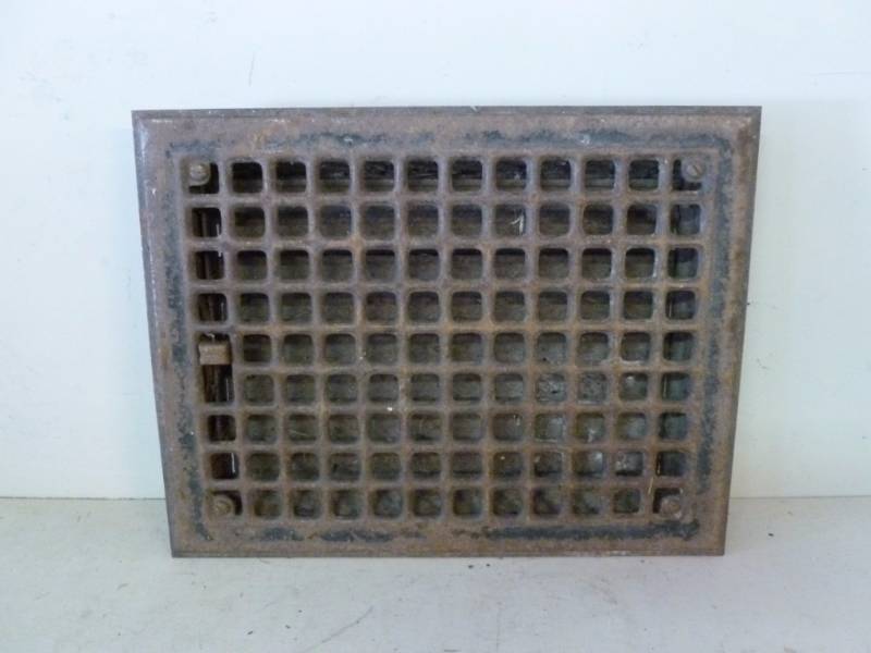 lot 370 image: Vintage Floor Register