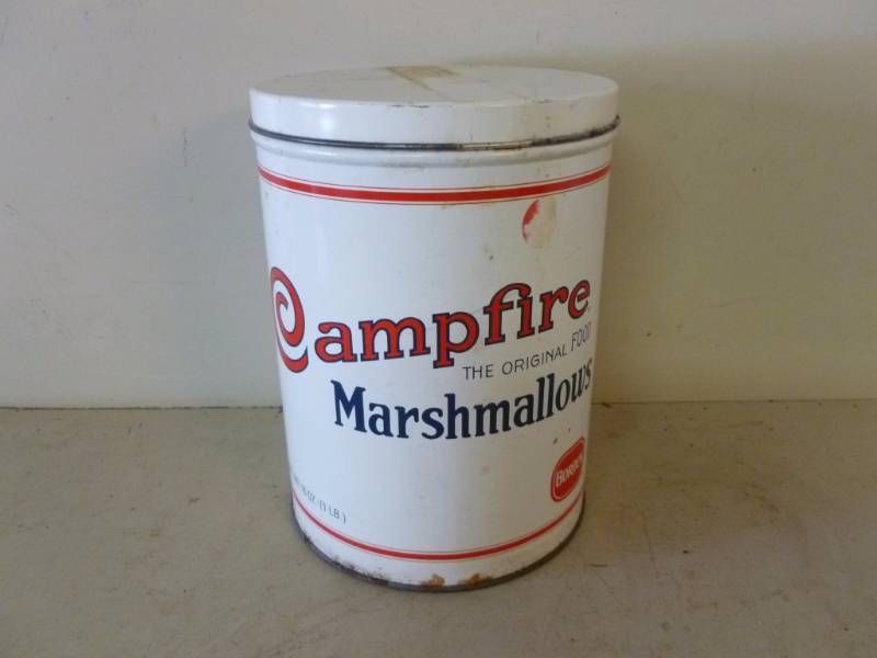 lot 385 image: Vintage Metal Container