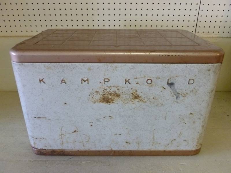 lot 394 image: Vintage Cooler