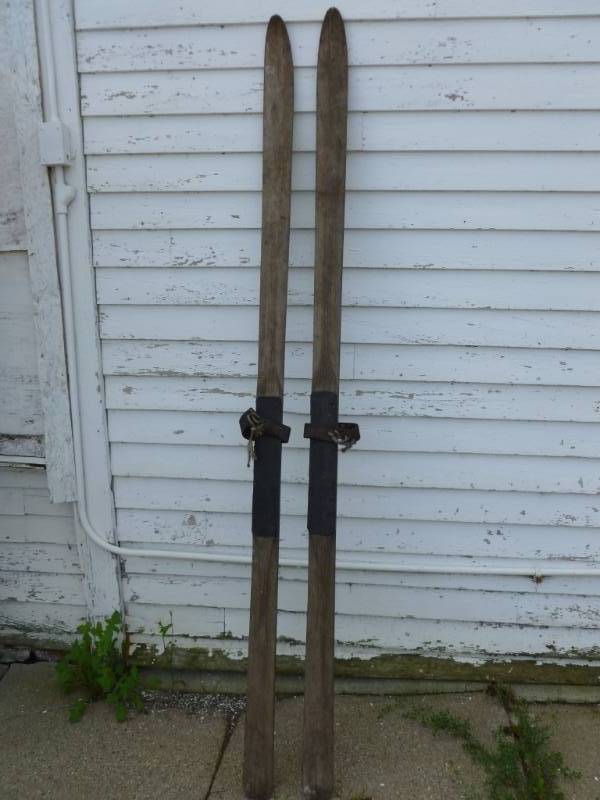 lot 402 image: Vintage Wooden Skis