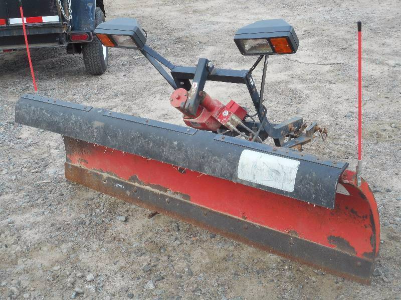 lot 1 image: Western Uni-Mount 7.5ft Snow Plow