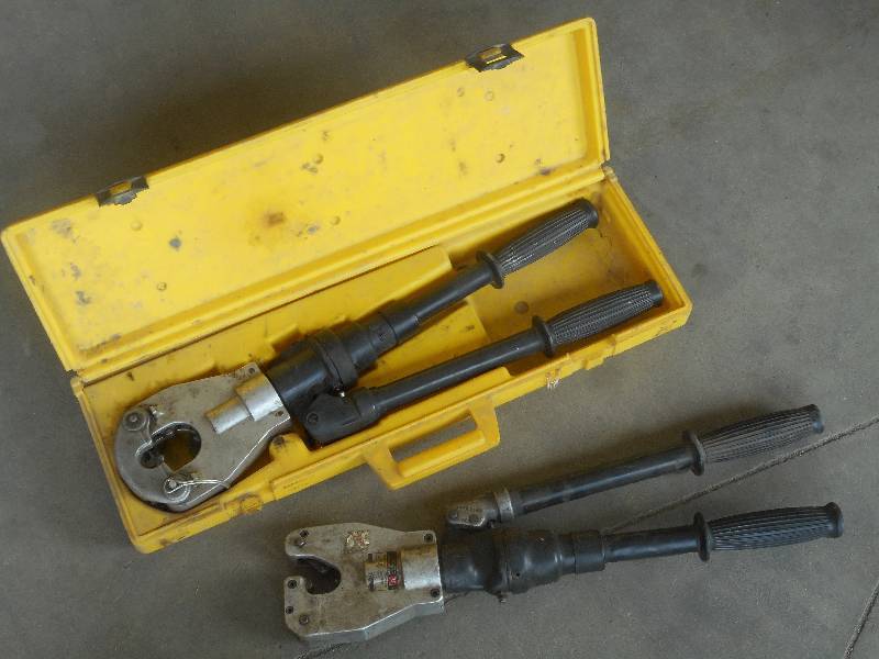 lot 19 image: (2) Anderson Square-D Aluminum Conn...