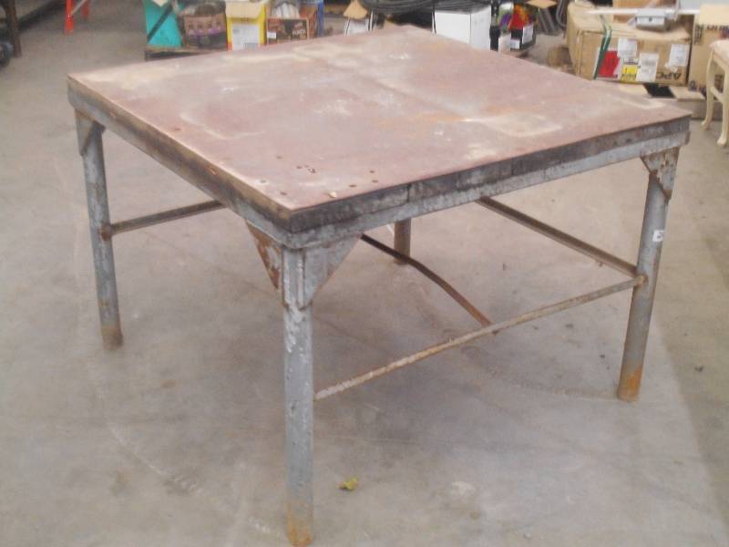 lot 24 image: Heavy Duty 4x4 Steel Work Table ...