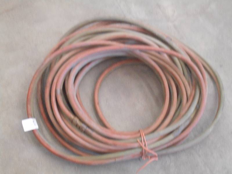 lot 35 image: Oxi-Acetylene Hose Set ...