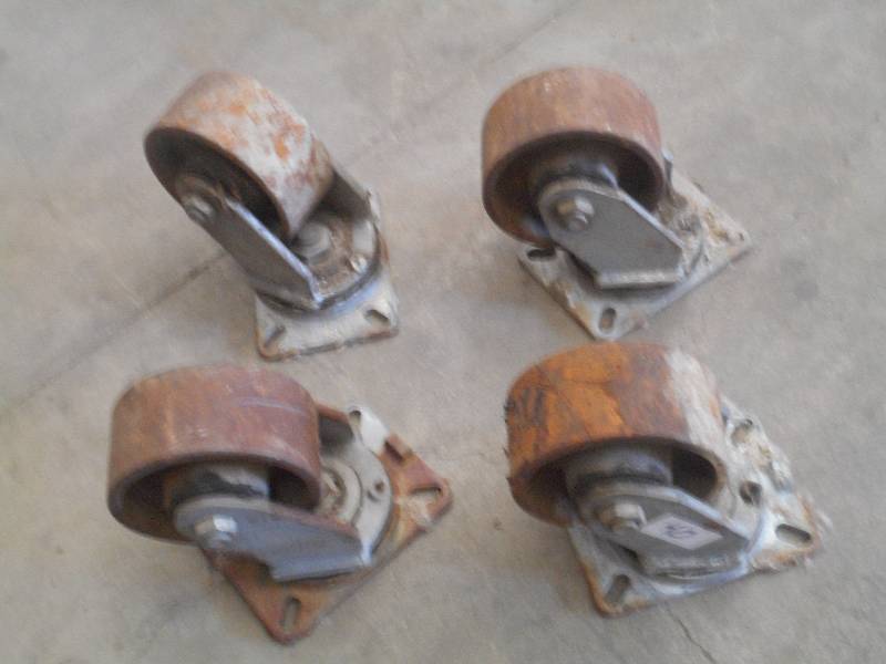 lot 40 image: (4) Heavy Duty Industrial Caster Wh...
