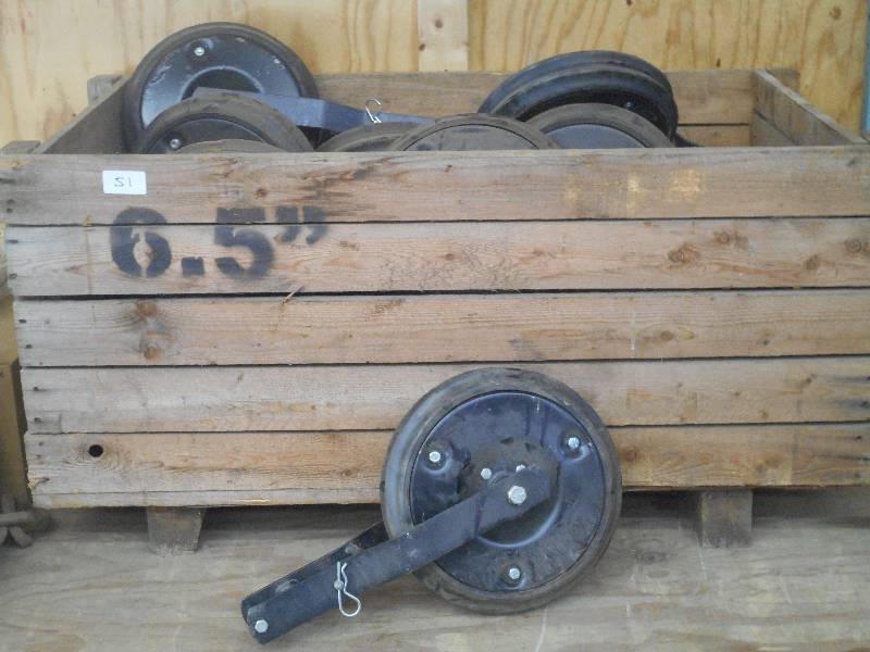 lot 51 image: Crate Of Approx (18) Heavy Duty 12...