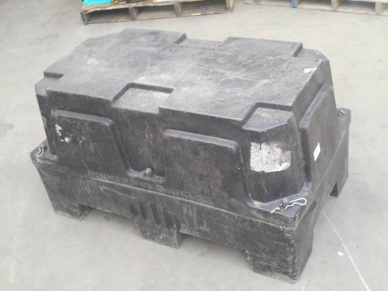 lot 70 image: 4ft Heavy Duty Plastic Storage Tote...