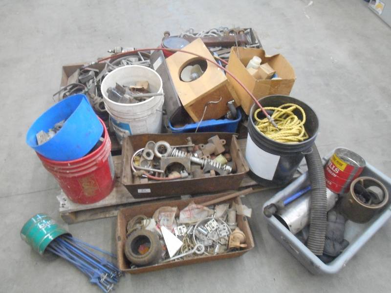 lot 81 image: Pallet Lot Of Assorted Steel Ancho...