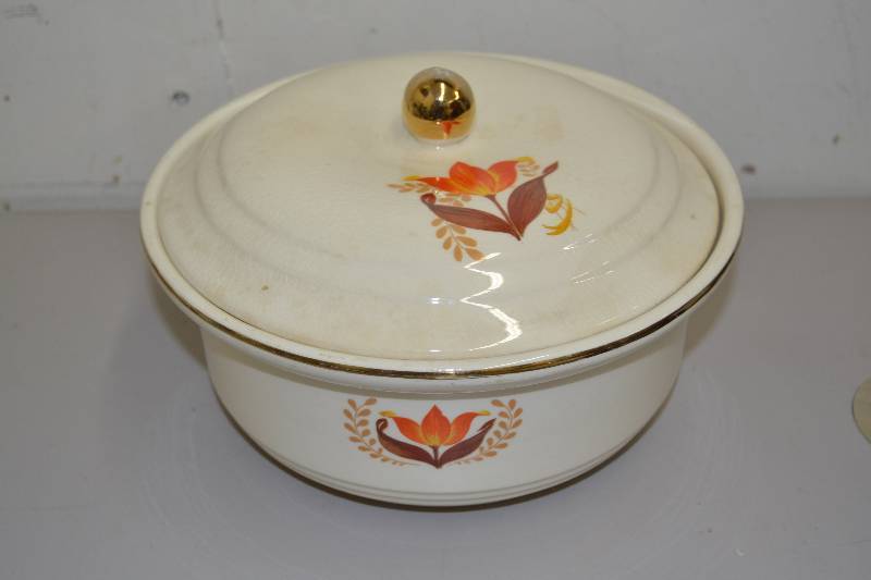 Harker Bakerite Dishes