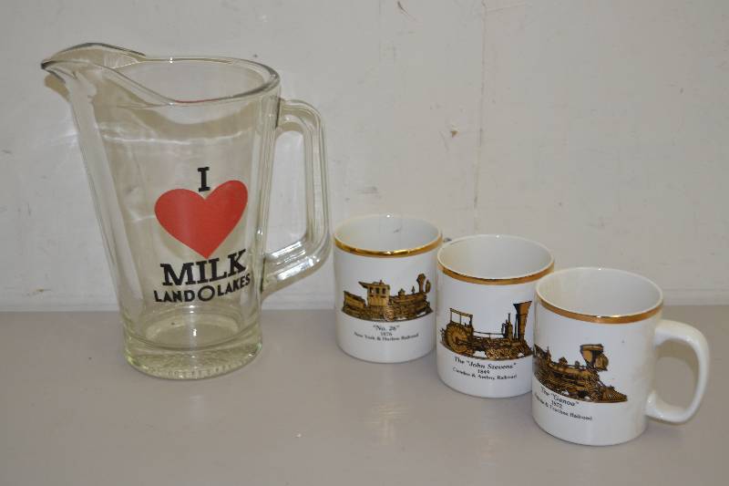 Pitcher, Mugs