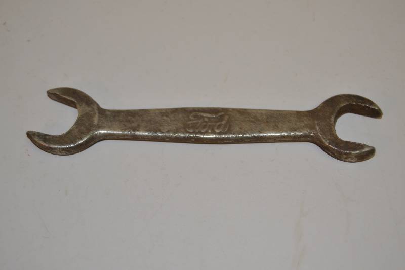 Ford wrench