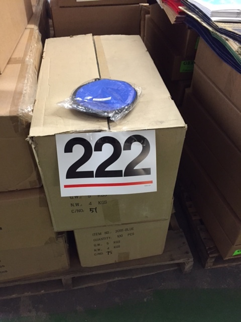 200 CDDVD Holders in Zippered Blue cloth. Each holds 12 CDs