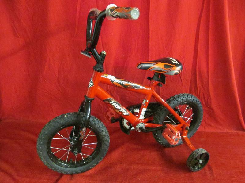 lot 21 image: Huffy bike