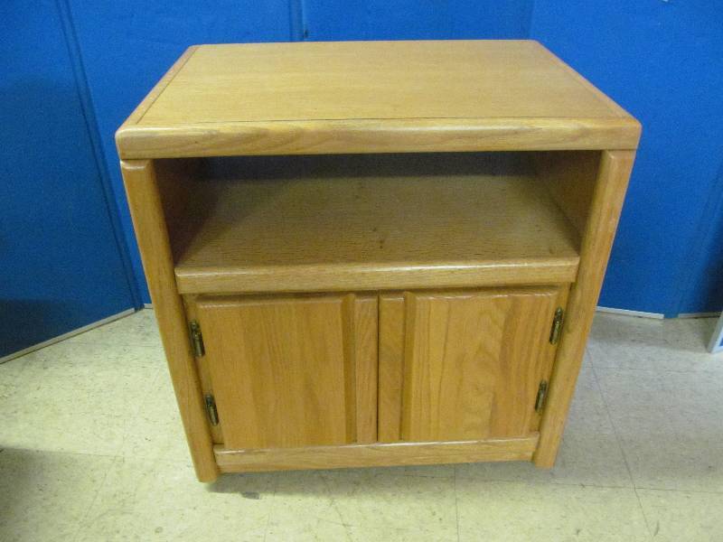 lot 29 image: cabinet