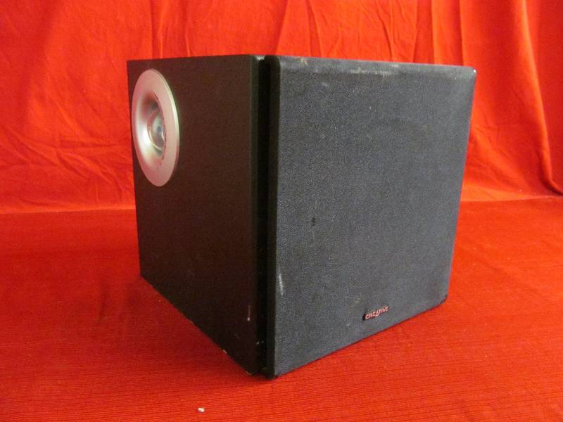 lot 46 image: Creative I-Trique speaker