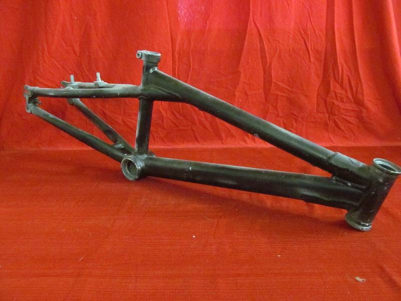 lot 60 image: bike frame