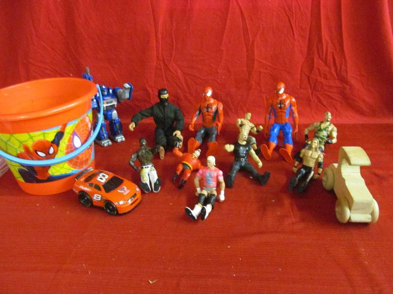 lot 87 image: collectable toy