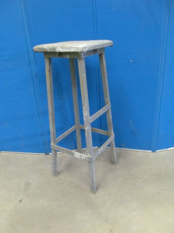 lot 135 image: stool