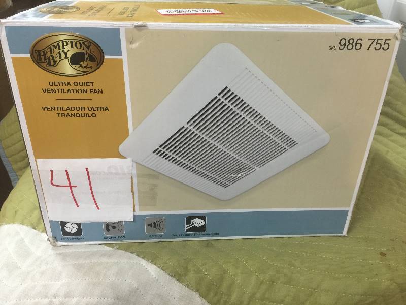 Hampton Bay  50 CFM Ceiling Bath Fan New