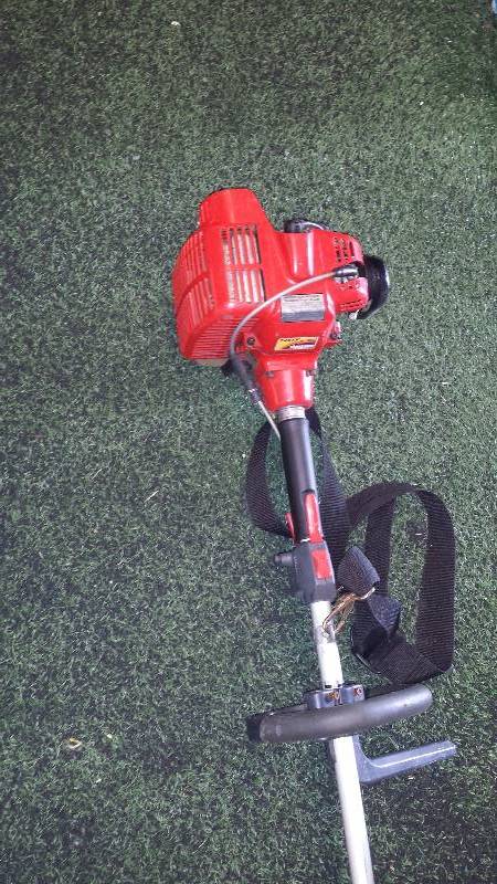 Commercial Weed Eater