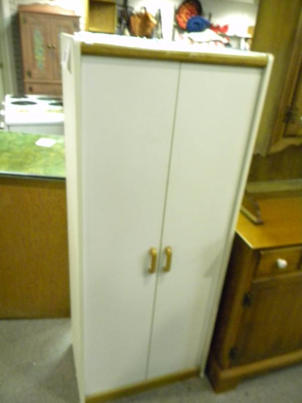 This Cabinet Broke While Being Moved.  PLEASE DO NOT BID ON THIS LOT