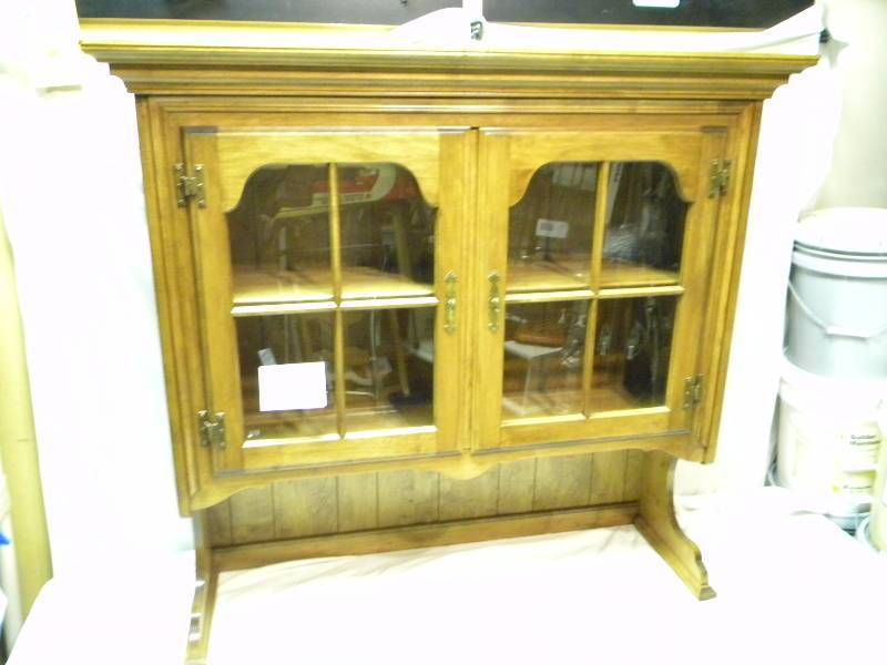 China Hutch Topper