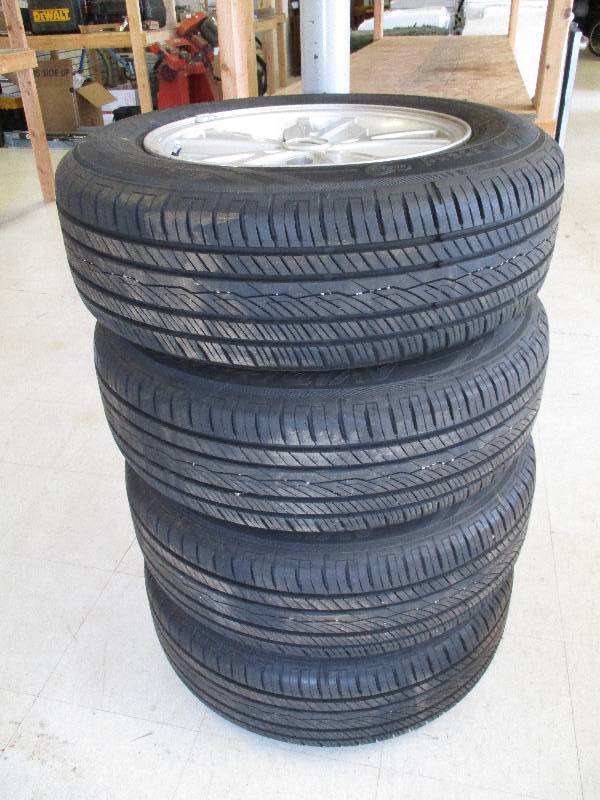 Yokohama Avid Ascend tires