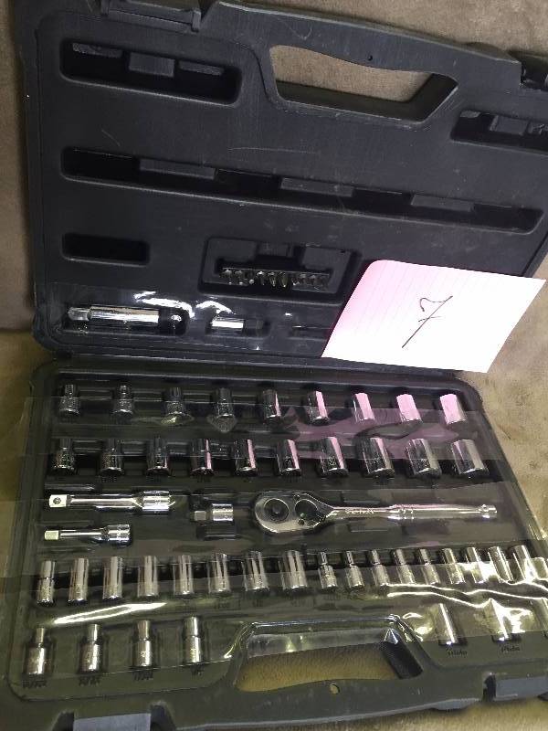 lot 7 image: Stanley 60-Piece Socket Set  New