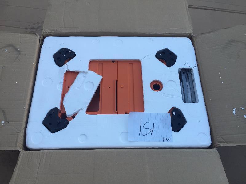 lot 151 image: Ridgid 7 Portable Job Site Wet Tile Saw with Stand Model R4020SN