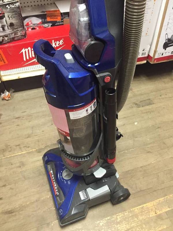 lot 17 image: Windtunnel Vacuum Used in good working condition