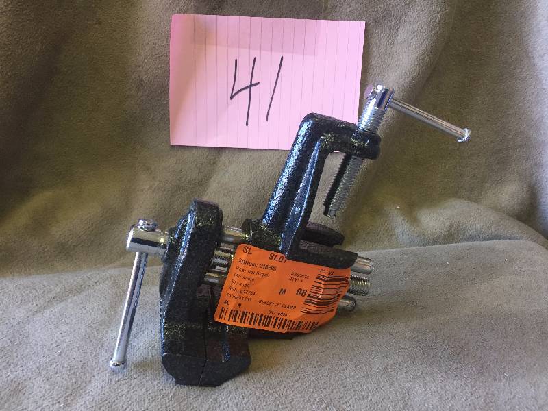 lot 41 image: Bessey 3 Clamp