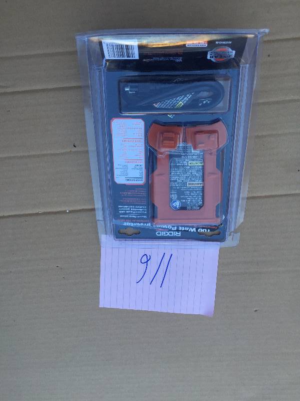 lot 116 image: Ridgid 100 Watt Power Inverter